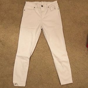 Lou & Grey Downright Skinny White Denim in Size 29